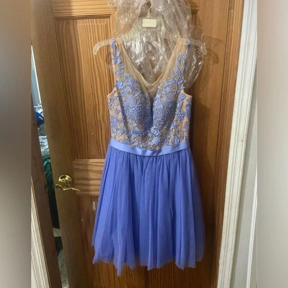 Sherri Hill Short purple flower dress size 8 - Picture 7 of 8